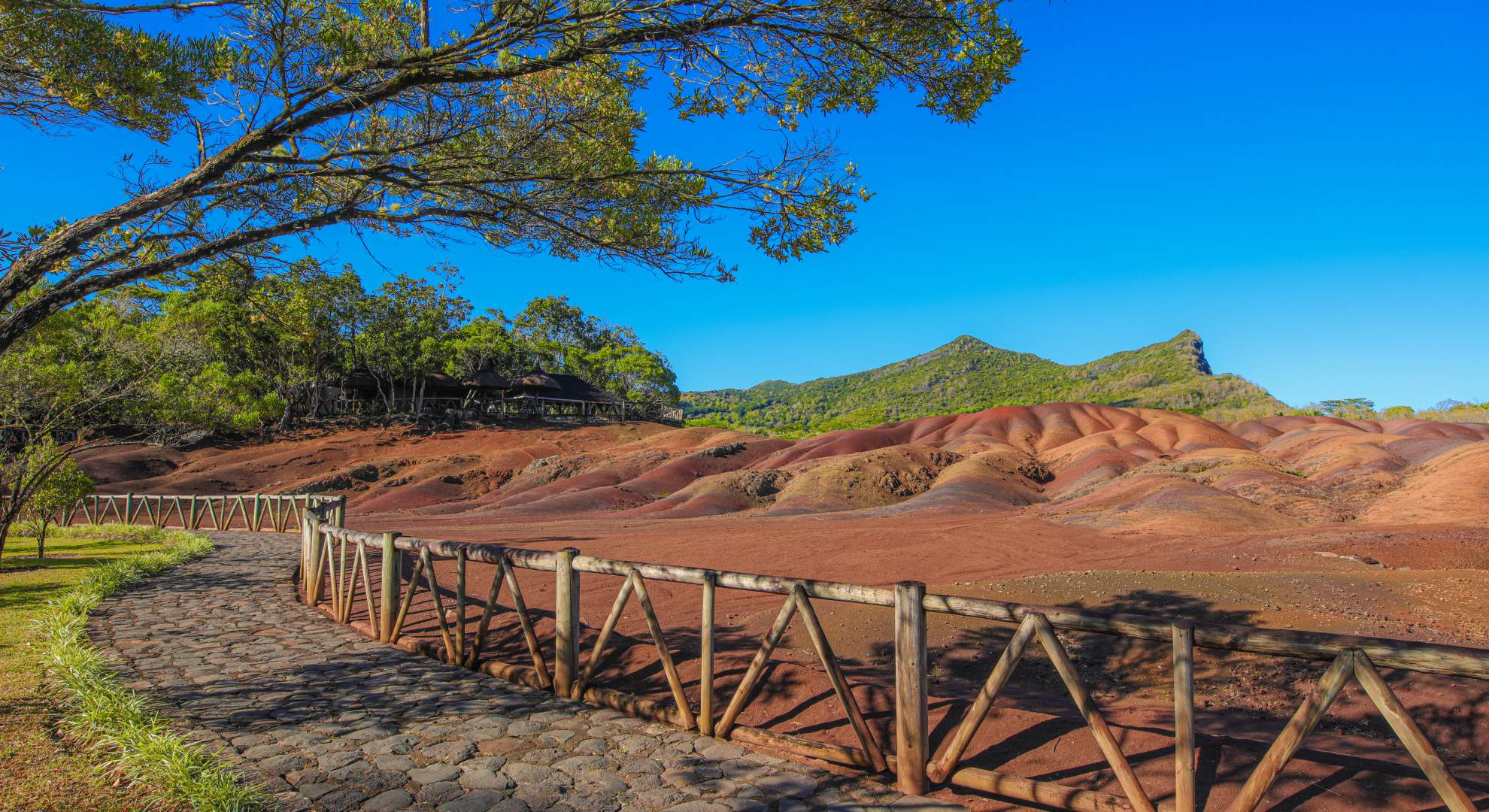 Things not to miss in Mauritius: Chamarel and the Geopark attraction